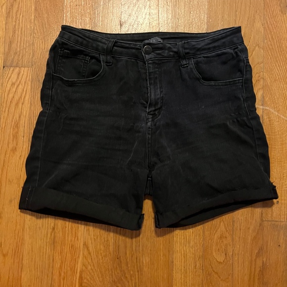 Forever 21 Hi Rise Black Shorts - Picture 2 of 5
